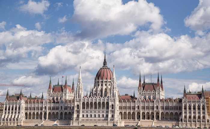 Parlamento Binası