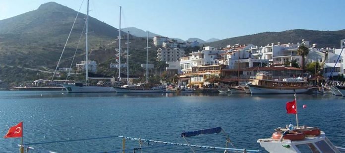 datca-datca-limani-696x309-1 Datça'da Görmeniz Gereken Yerler - Datça Limanı