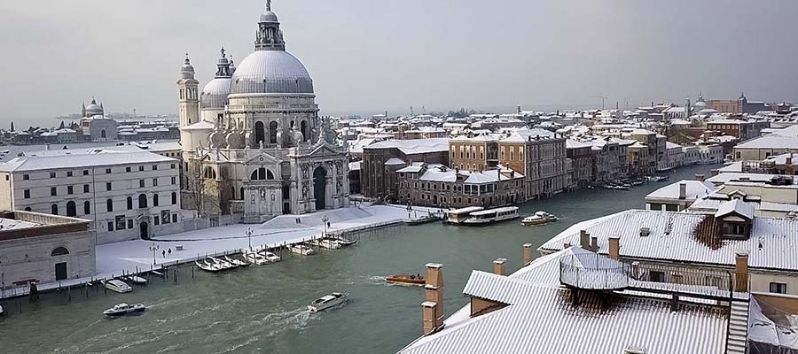 Kanallar Şehri Venedik - Kış Manzarası