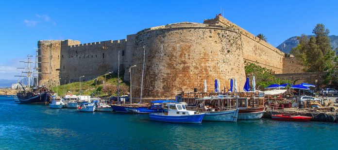 Kıbrıs Tarihi Yerleri - Girne Kalesi