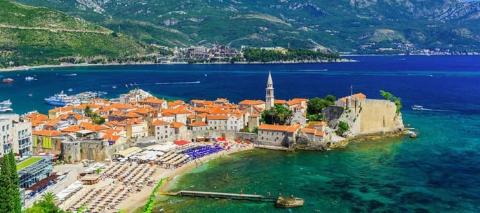 yurtdisi-tatili-budva-696x309-1 Yurt Dışına İlk Kez Çıkacaklara Tavsiyeler - Budva