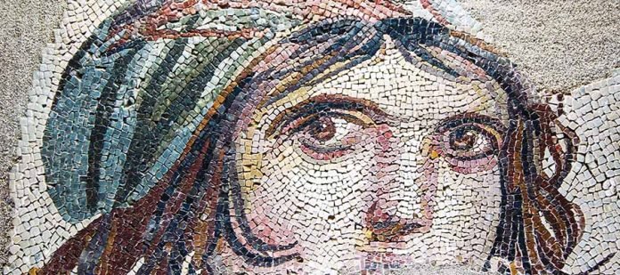 zeugma-mozaik-muzesi-cingene-kizi-696x309-1 Zeugma Mozaik Müzesi - Çingene Kızı